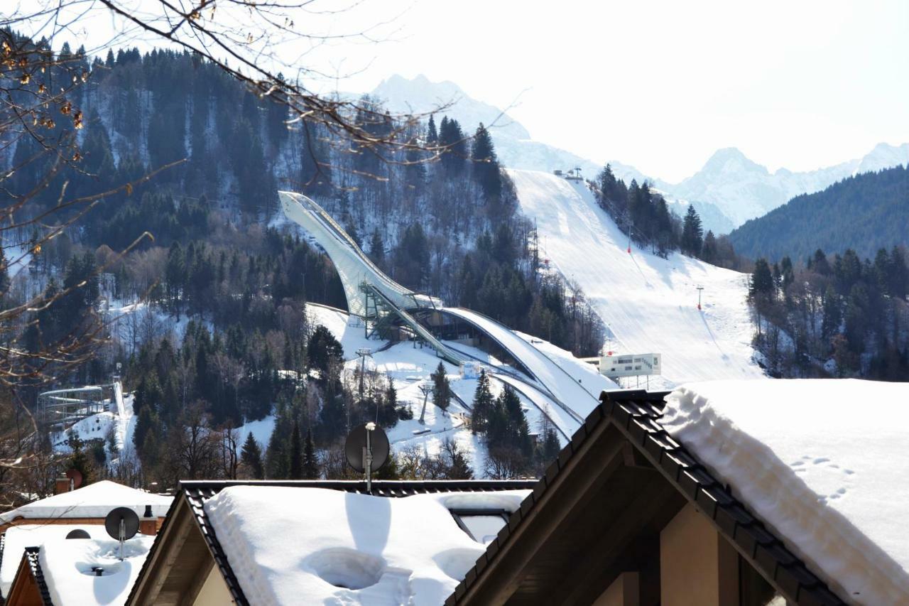 Gaestehaus Am Riedweg Garmisch-Partenkirchen Dış mekan fotoğraf